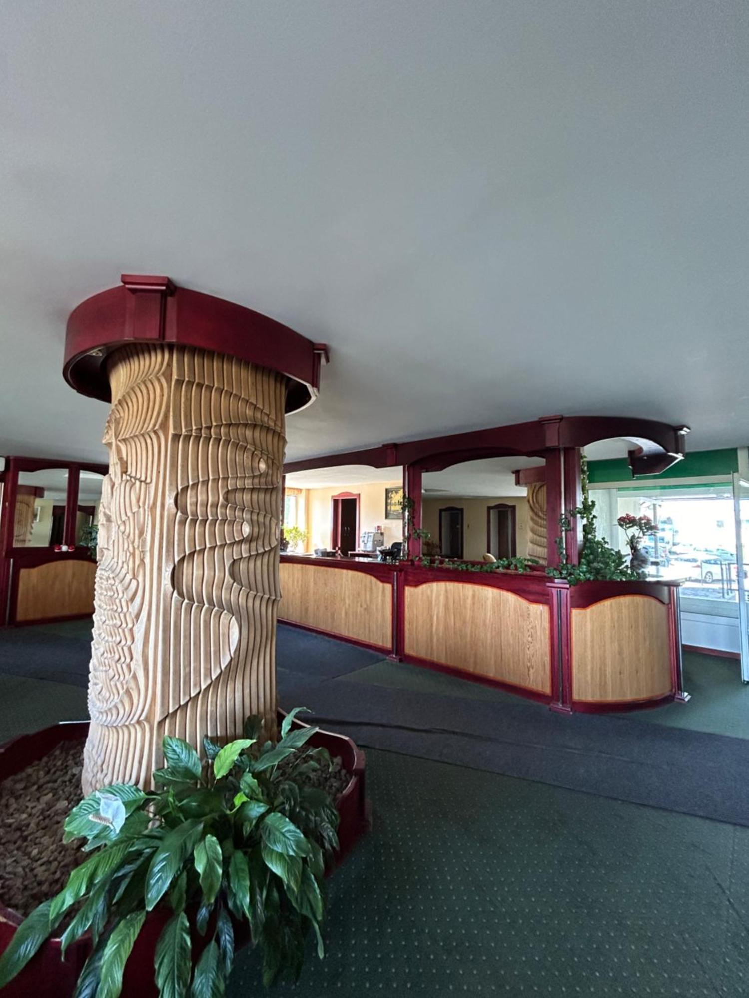 Hotel Talsi Kültér fotó