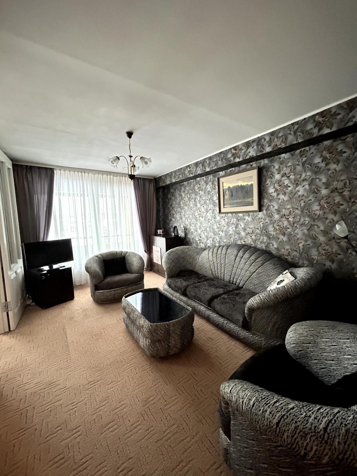 Hotel Talsi Kültér fotó