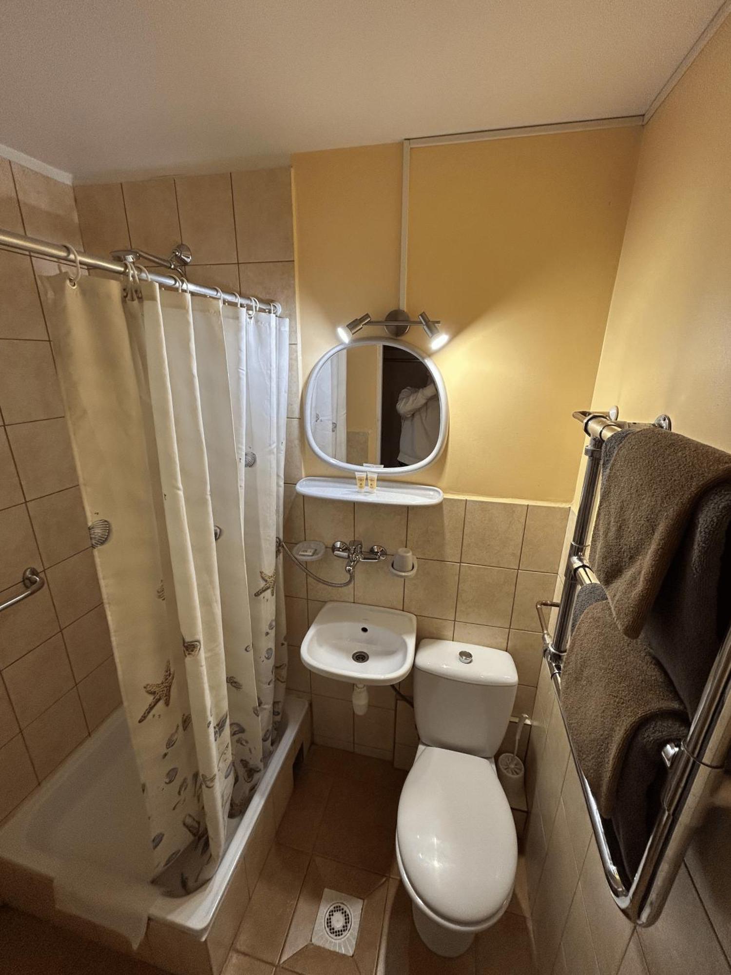 Hotel Talsi Kültér fotó