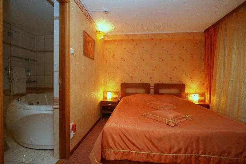 Hotel Talsi Szoba fotó